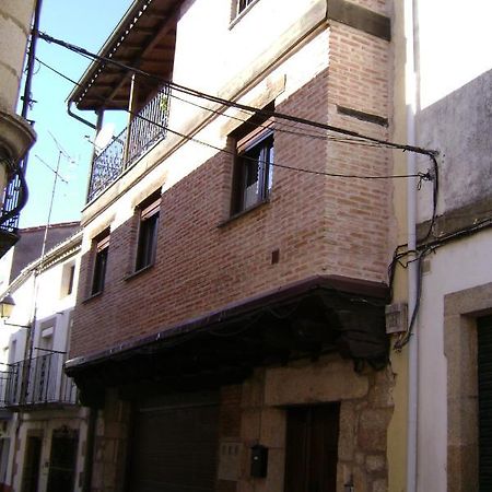 Casa Rural AKIMEQUEDU Valverde del Fresno Exterior foto