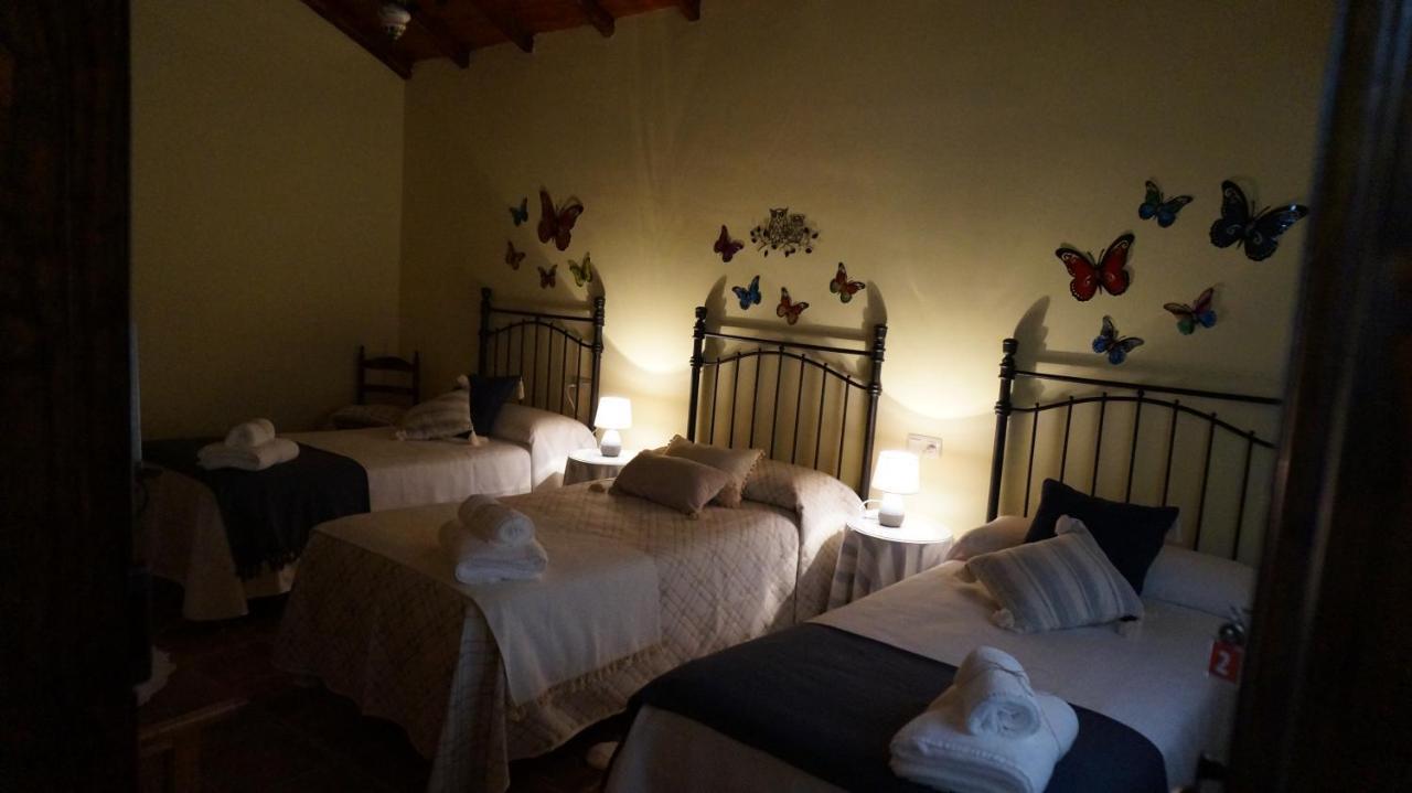 Casa Rural AKIMEQUEDU Valverde del Fresno Habitación foto