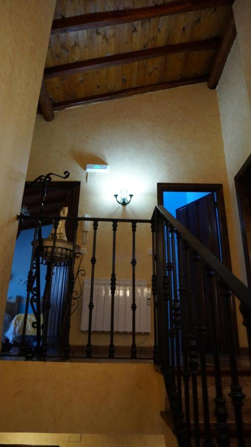 Casa Rural AKIMEQUEDU Valverde del Fresno Exterior foto